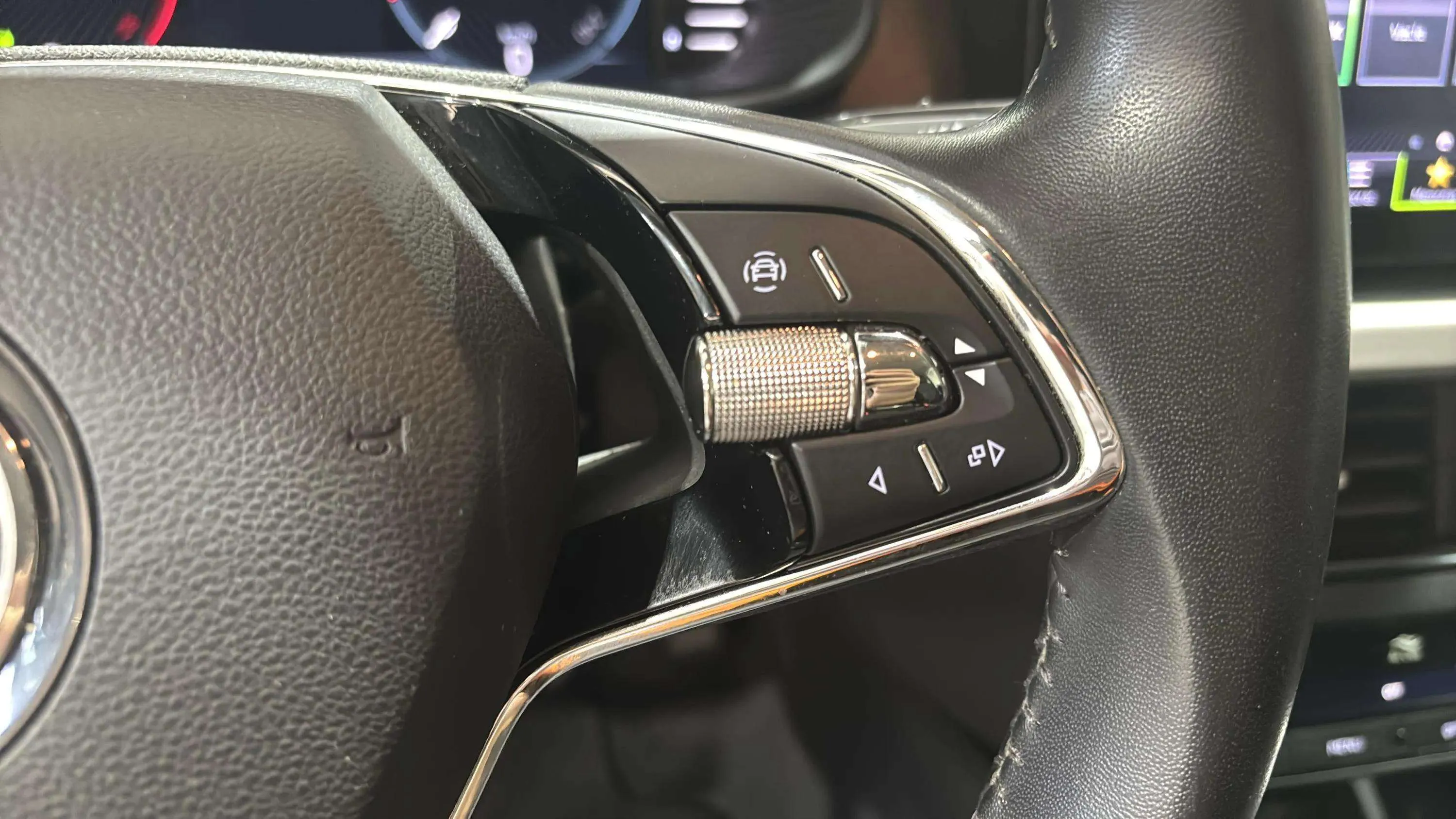 Škoda Kamiq 1.0 TSI DSG Ambition - foto 13