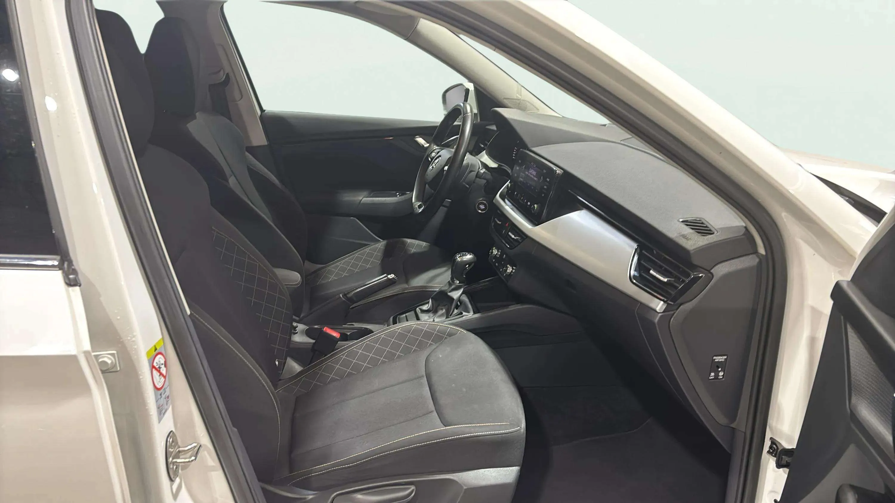 Škoda Kamiq 1.0 TSI DSG Ambition - foto 22