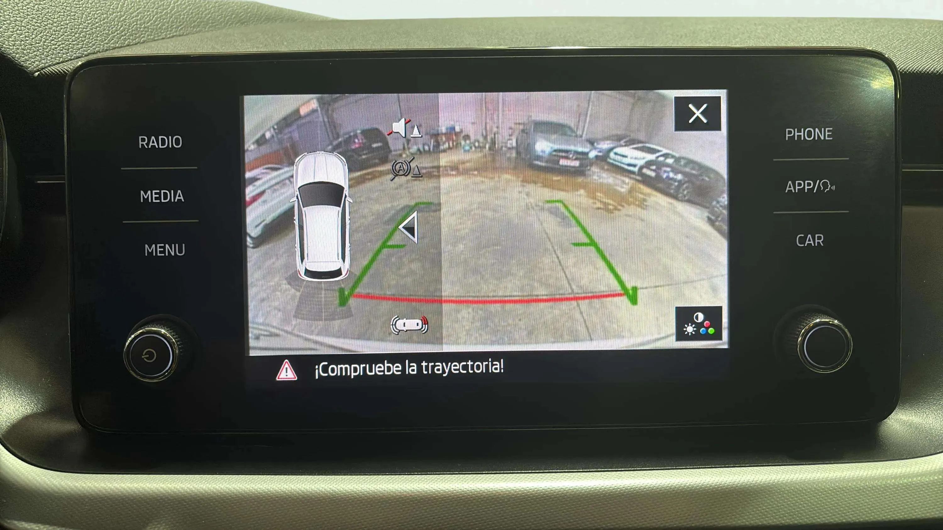 Škoda Kamiq 1.0 TSI DSG Ambition - foto 17