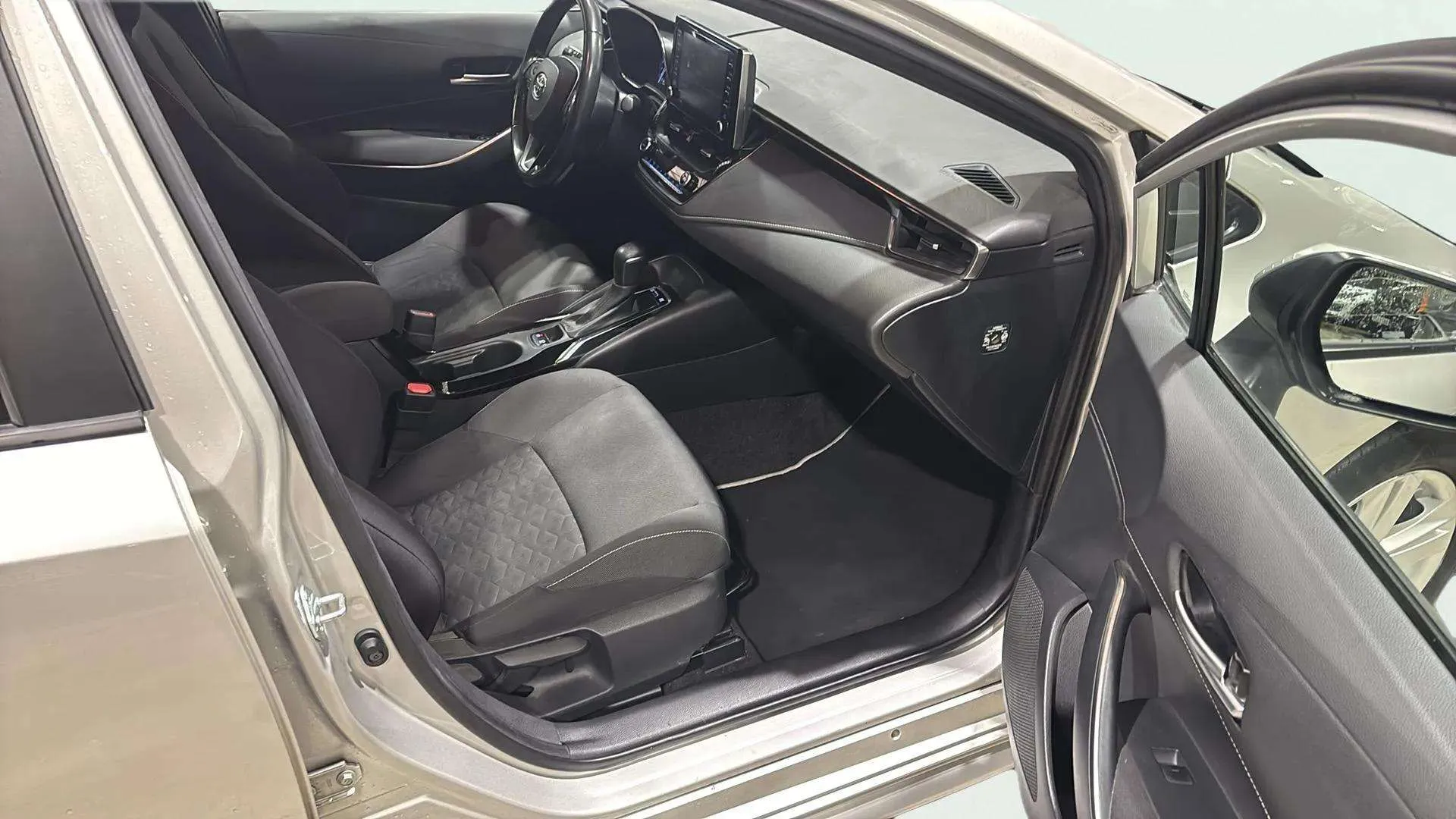 Toyota Corolla 1.8 125H Active Tech E-CVT TOU Sport - foto 22
