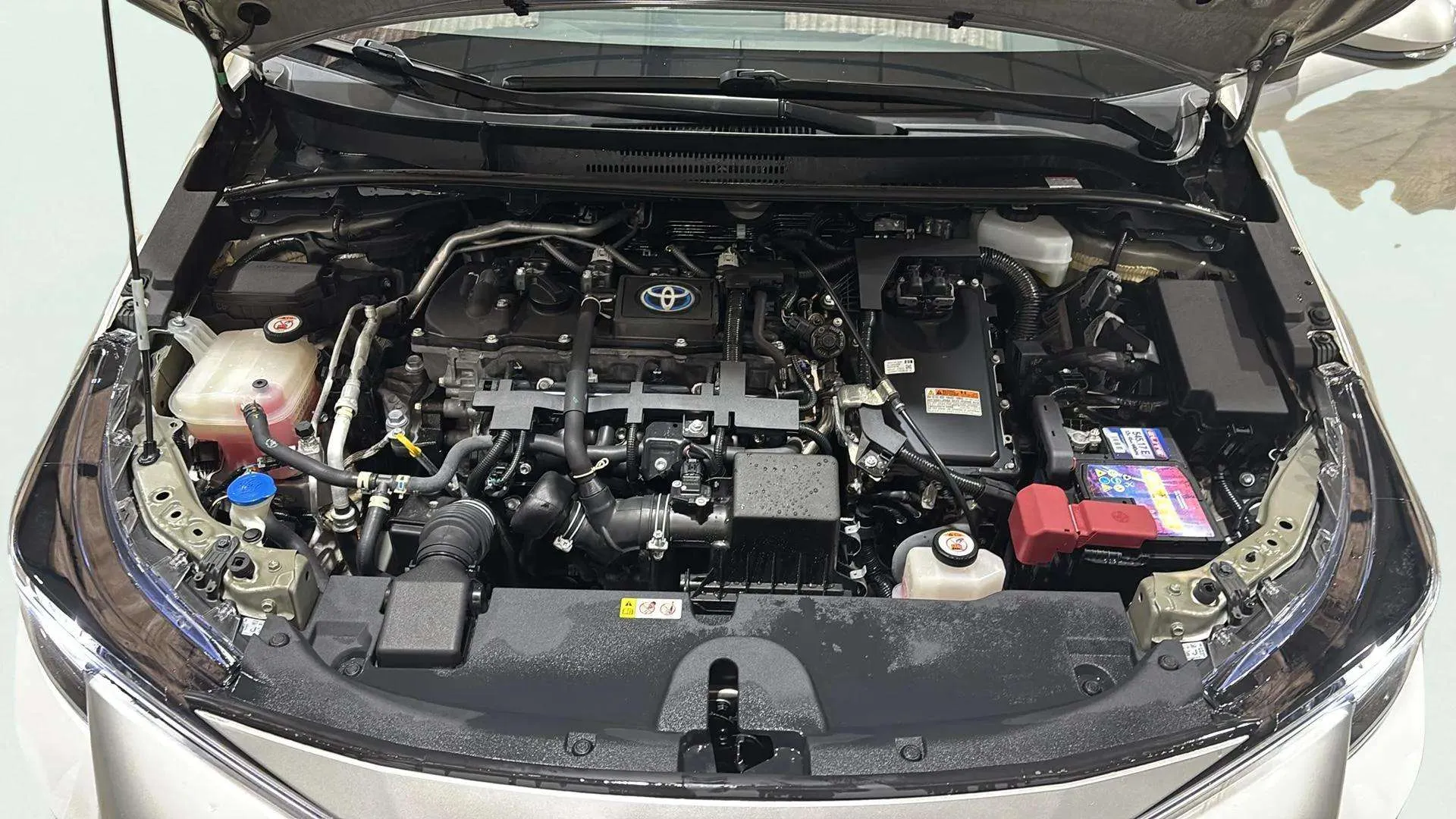 Toyota Corolla 1.8 125H Active Tech E-CVT TOU Sport - foto 25