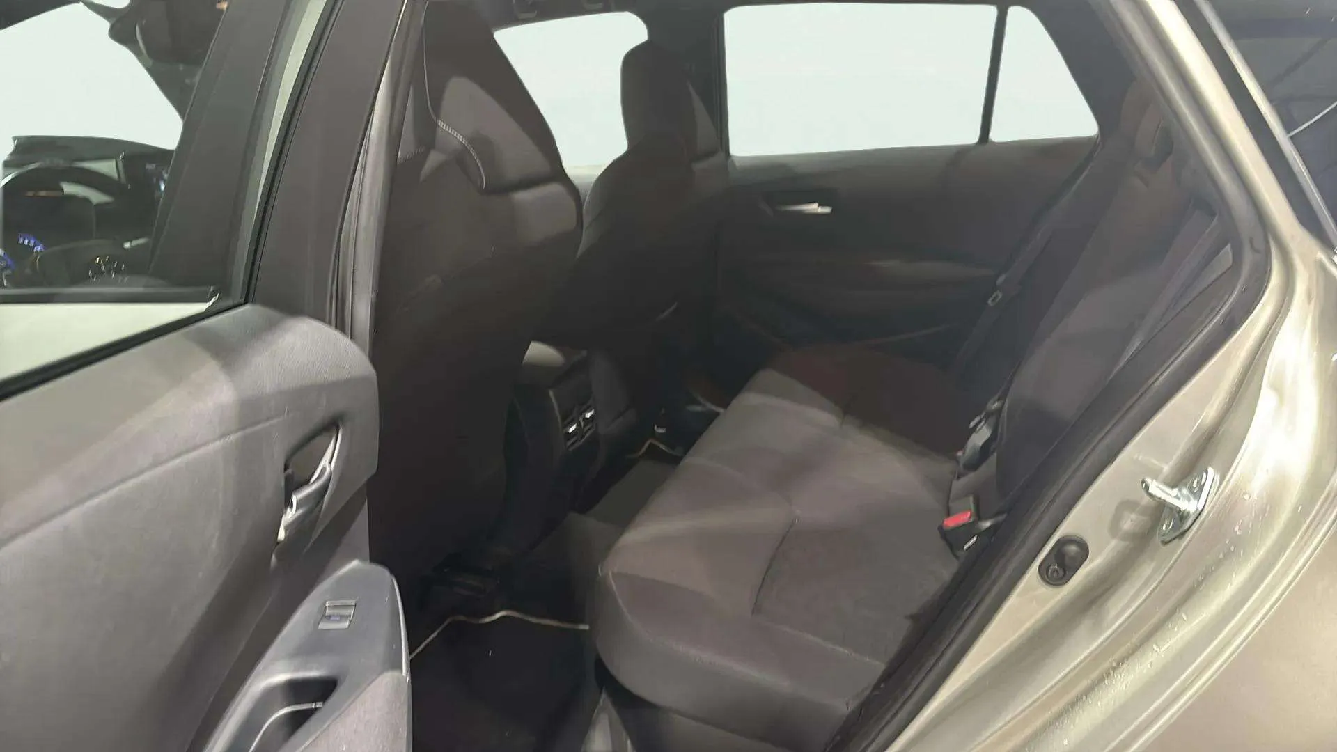 Toyota Corolla 1.8 125H Active Tech E-CVT TOU Sport - foto 21