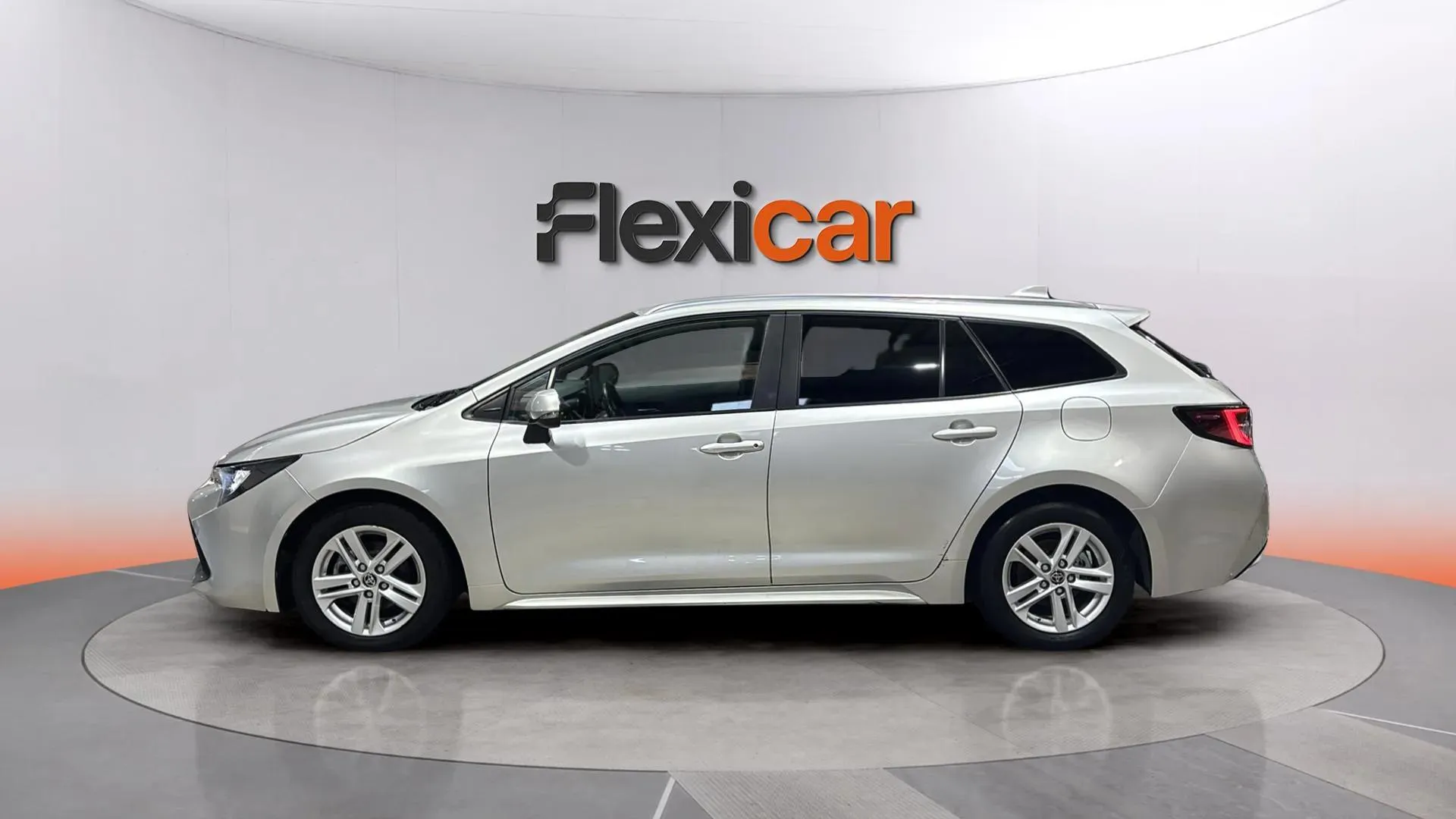 Toyota Corolla 1.8 125H Active Tech E-CVT TOU Sport - foto 4