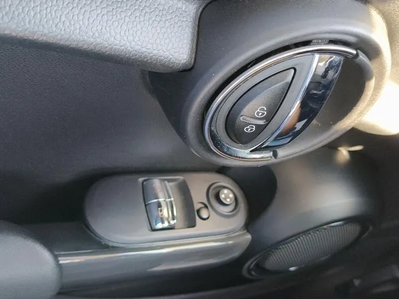 MINI Cooper One - foto 29