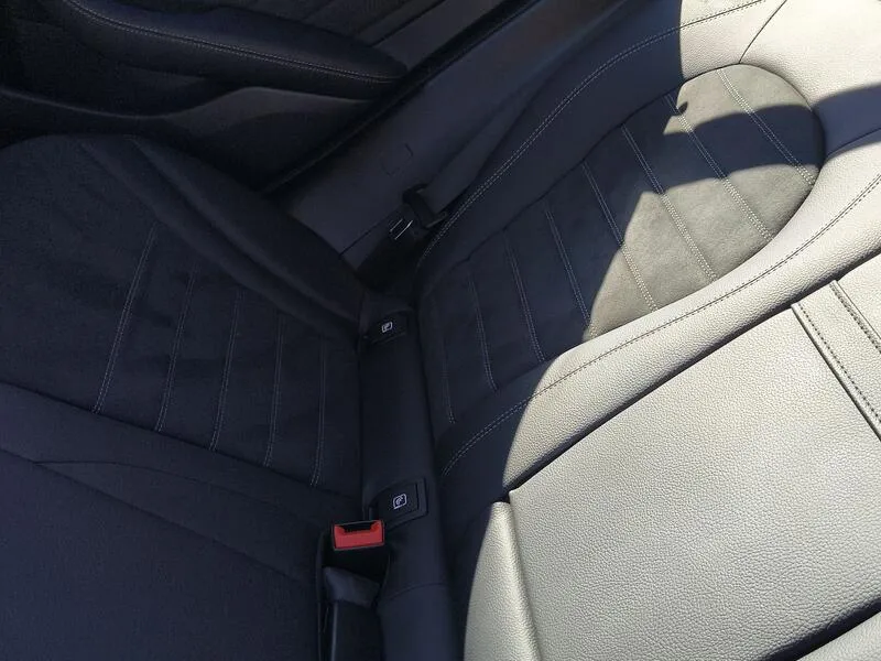 Mercedes-Benz GLC 300e 4MATIC - foto 33