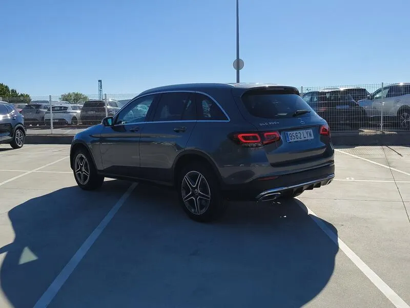 Mercedes-Benz GLC 300e 4MATIC - foto 4