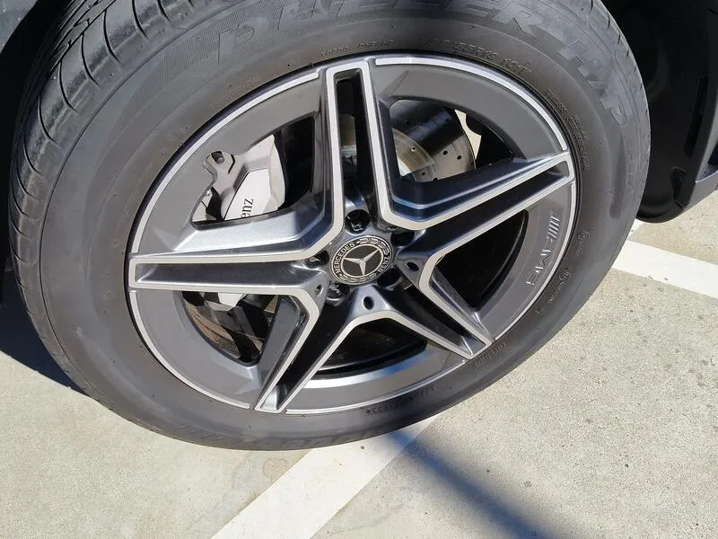 Mercedes-Benz GLC 300e 4MATIC - foto 42