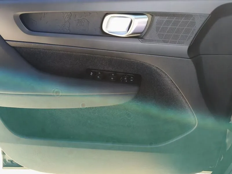 Volvo XC40 1.5 T4 Recharge PHEV Essential - foto 29