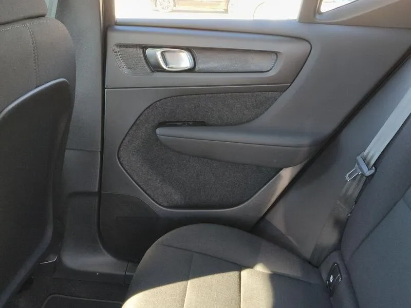 Volvo XC40 1.5 T4 Recharge PHEV Essential - foto 31