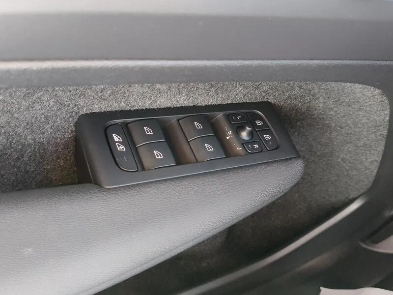 Volvo XC40 1.5 T4 Recharge PHEV Essential - foto 28