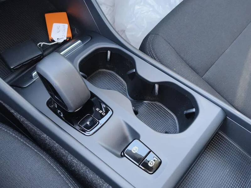Volvo XC40 1.5 T4 Recharge PHEV Essential - foto 13