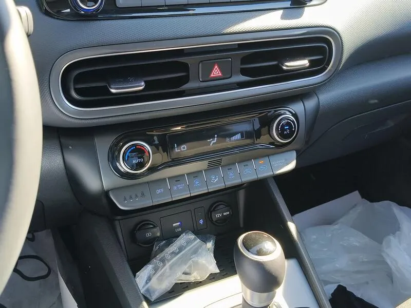 Hyundai Kona 1.6 GDI HEV Tecno 2C DCT - foto 12