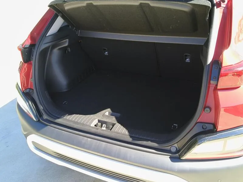 Hyundai Kona 1.6 GDI HEV Tecno 2C DCT - foto 39