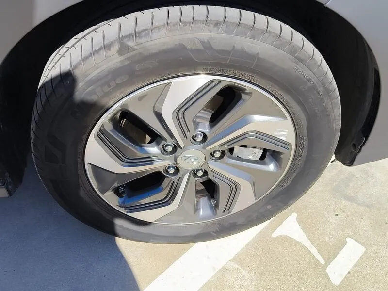 Hyundai Kona 1.6 GDI HEV Tecno 2C DCT - foto 41