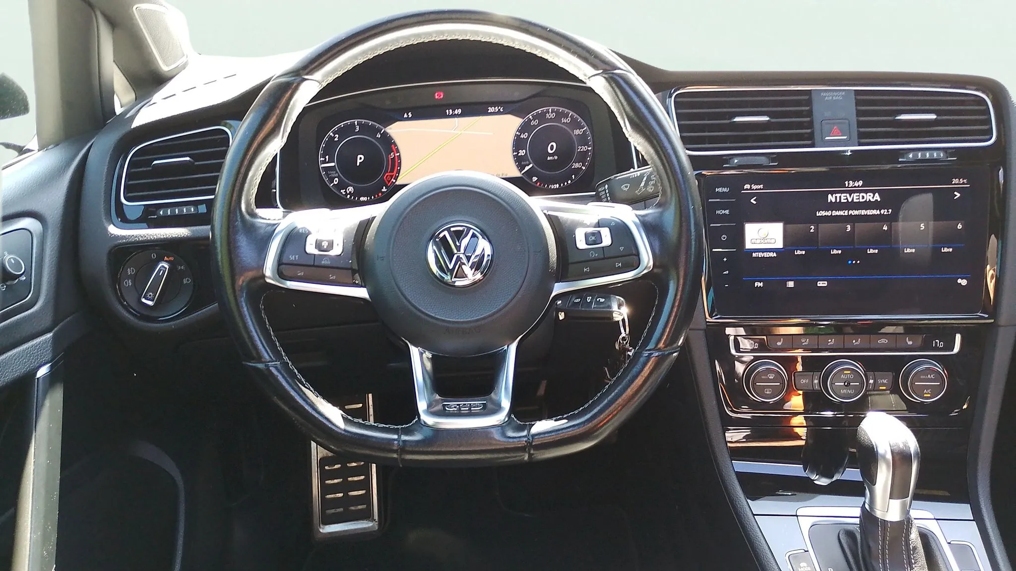 Volkswagen Golf GTD 2.0 TDI DSG BMT - foto 10