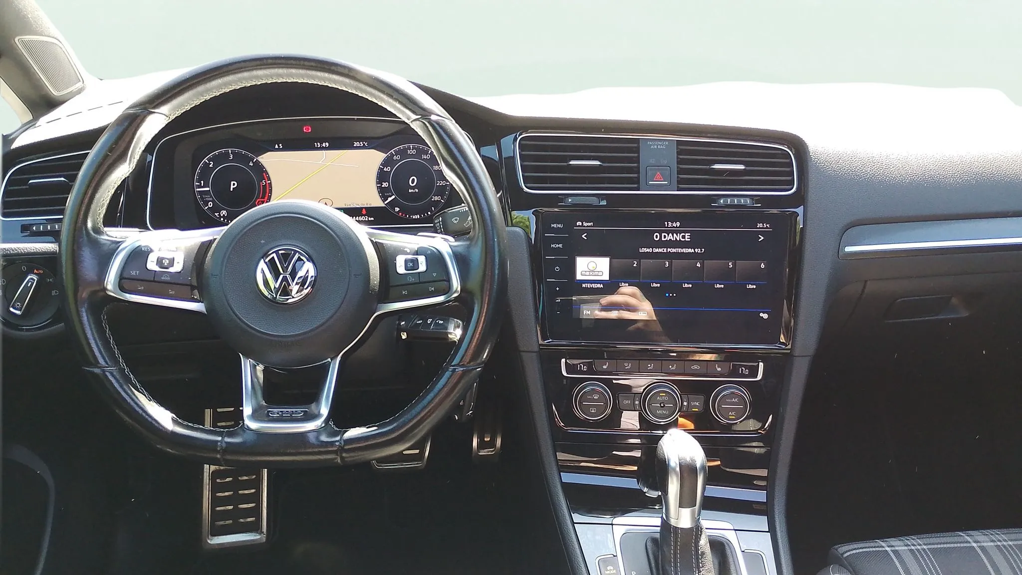 Volkswagen Golf GTD 2.0 TDI DSG BMT - foto 9