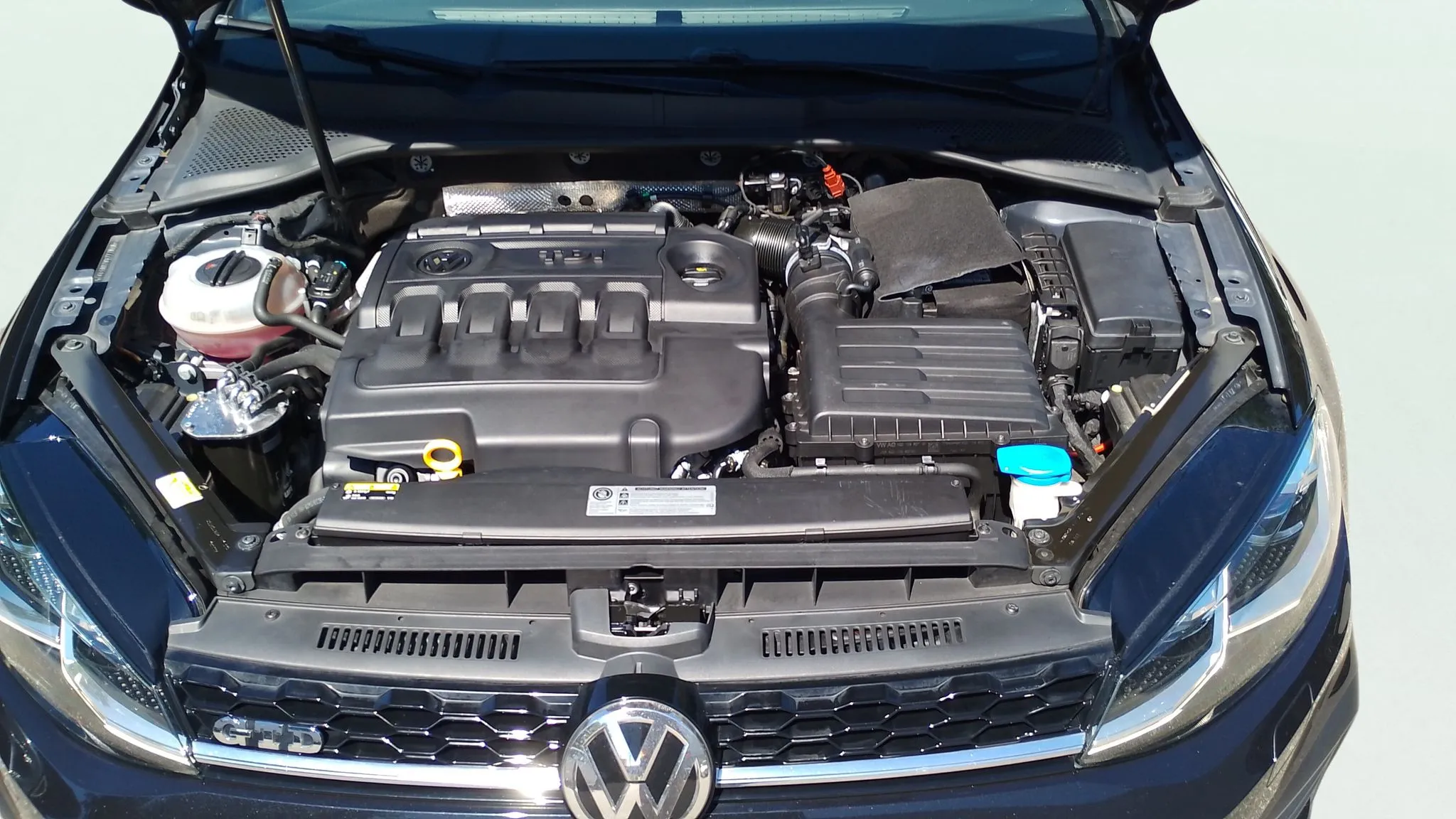 Volkswagen Golf GTD 2.0 TDI DSG BMT - foto 21