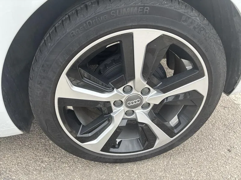 Audi A1 Sportback Advanced 25 TFSI - foto 32