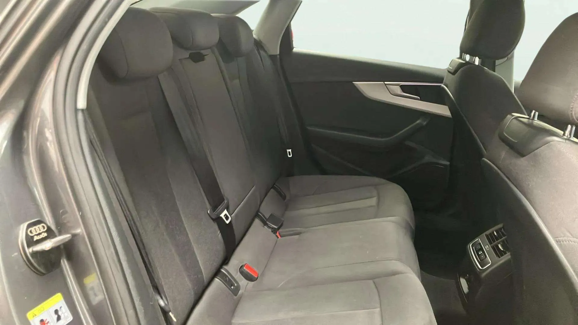 Audi A4 Advanced 35 TDI S tronic - foto 14