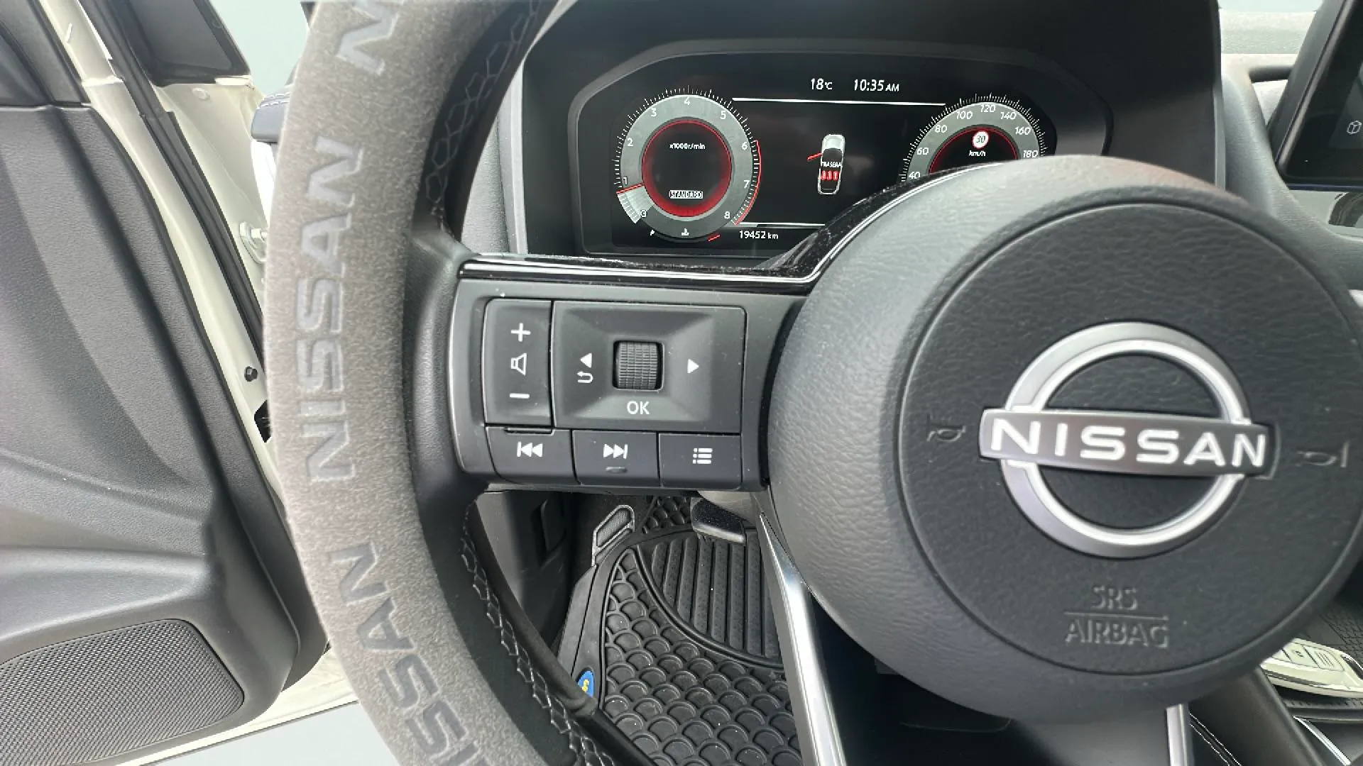 Nissan Qashqai DIG-T N-Connecta - foto 17