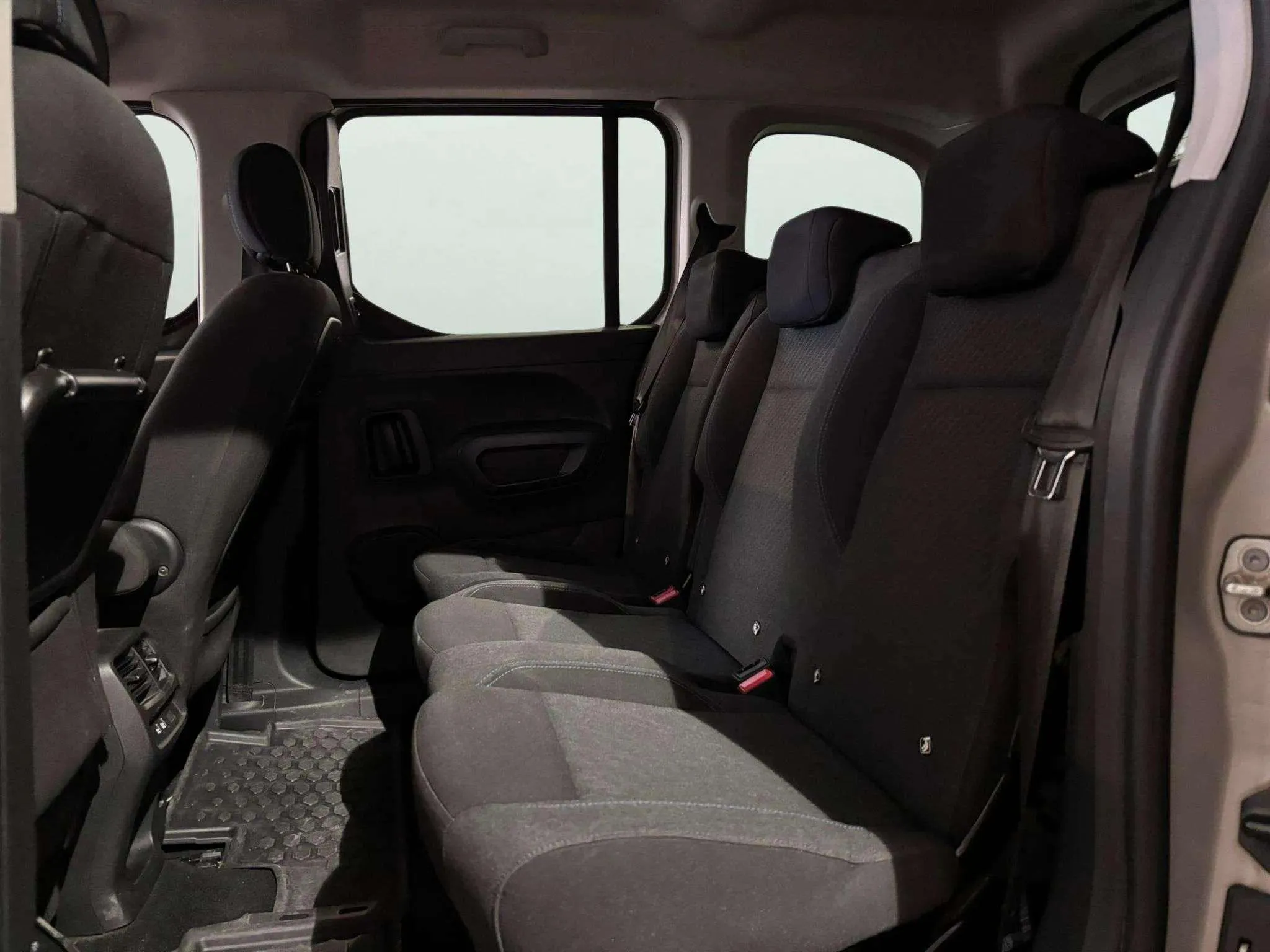 Peugeot Rifter Allure Standard BlueHDi - foto 12