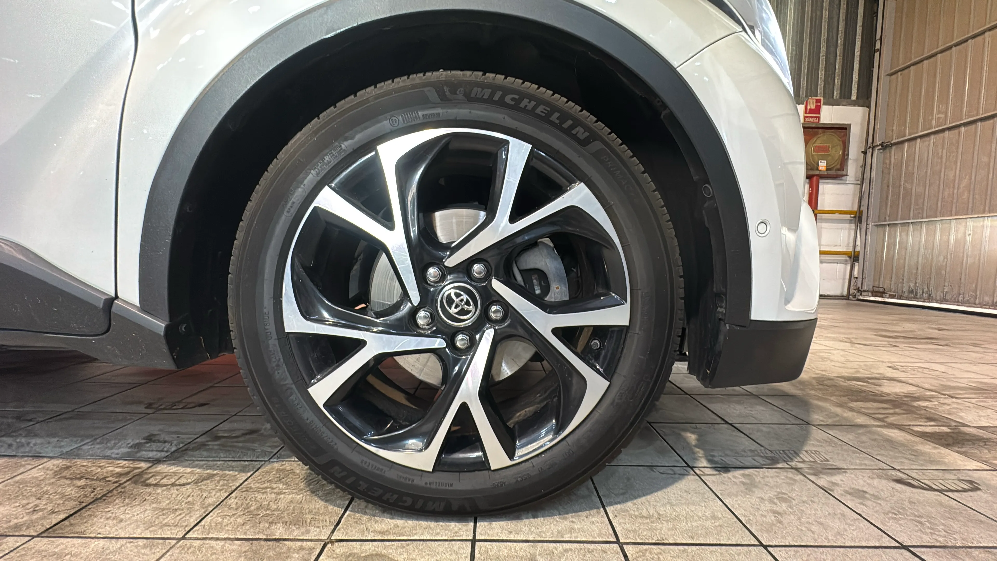 Toyota C-HR 1.8 125H Advance - foto 30