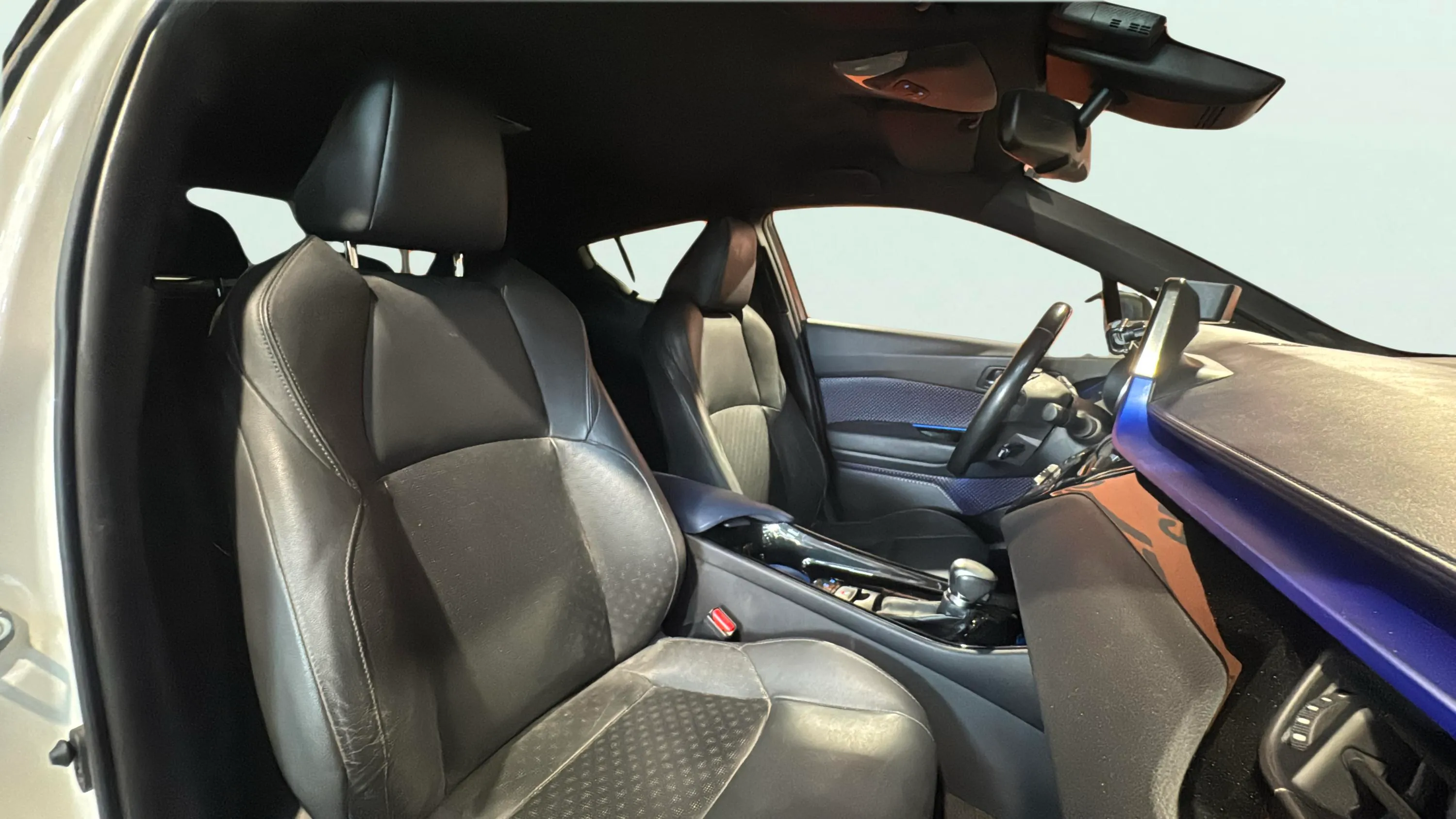 Toyota C-HR 1.8 125H Advance - foto 22