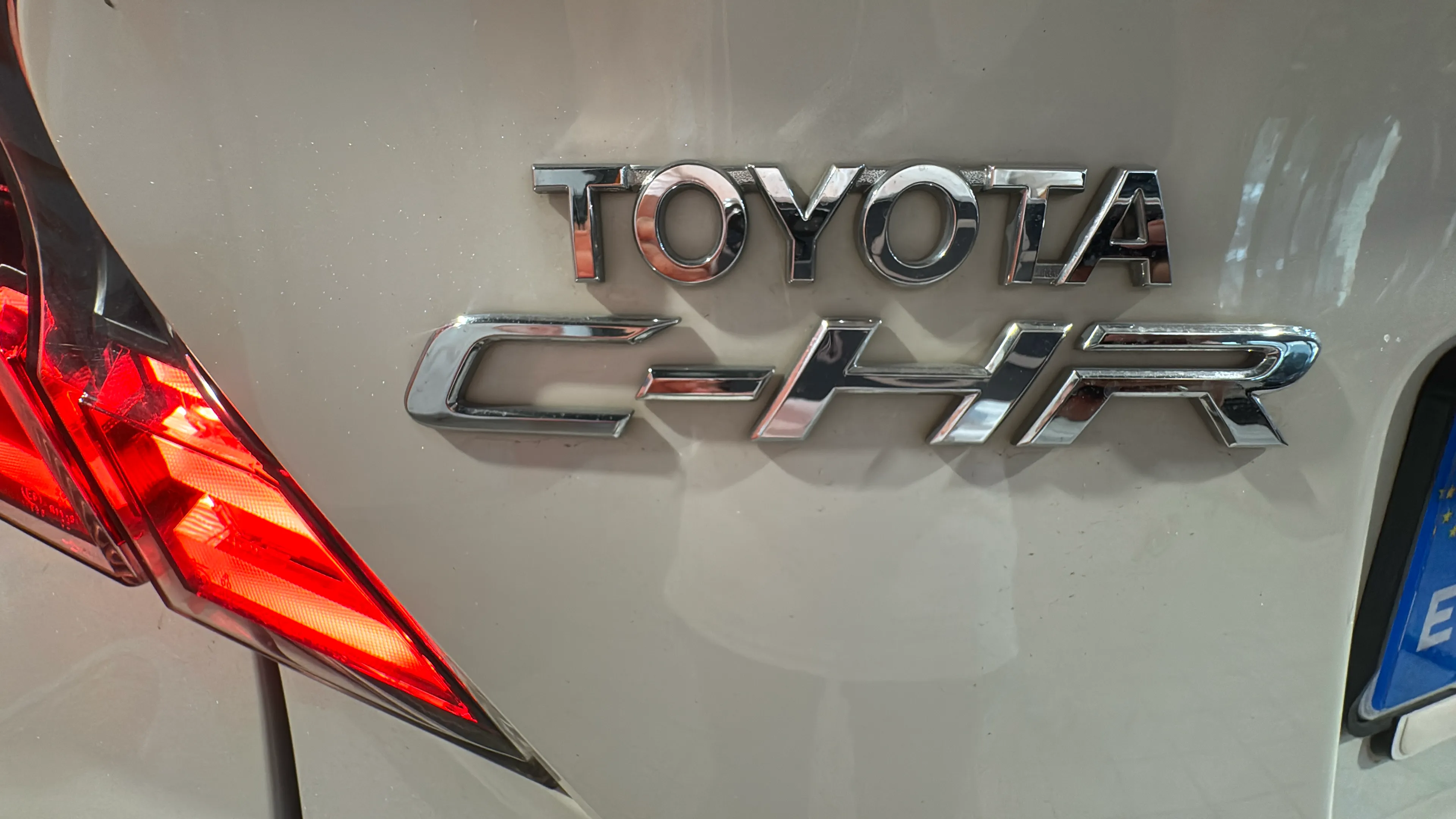 Toyota C-HR 1.8 125H Advance - foto 11