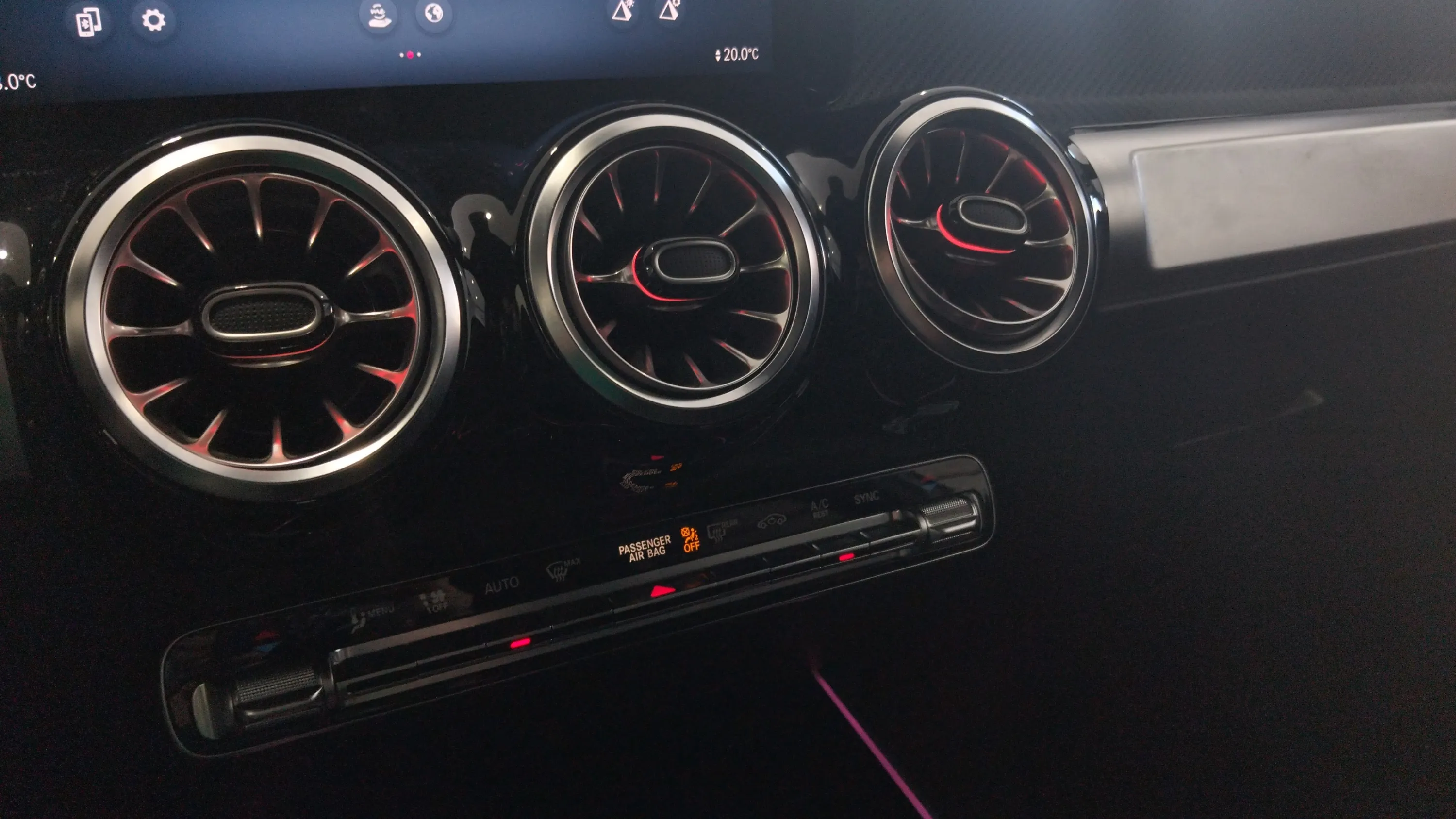Mercedes-Benz GLB 200 d - foto 15