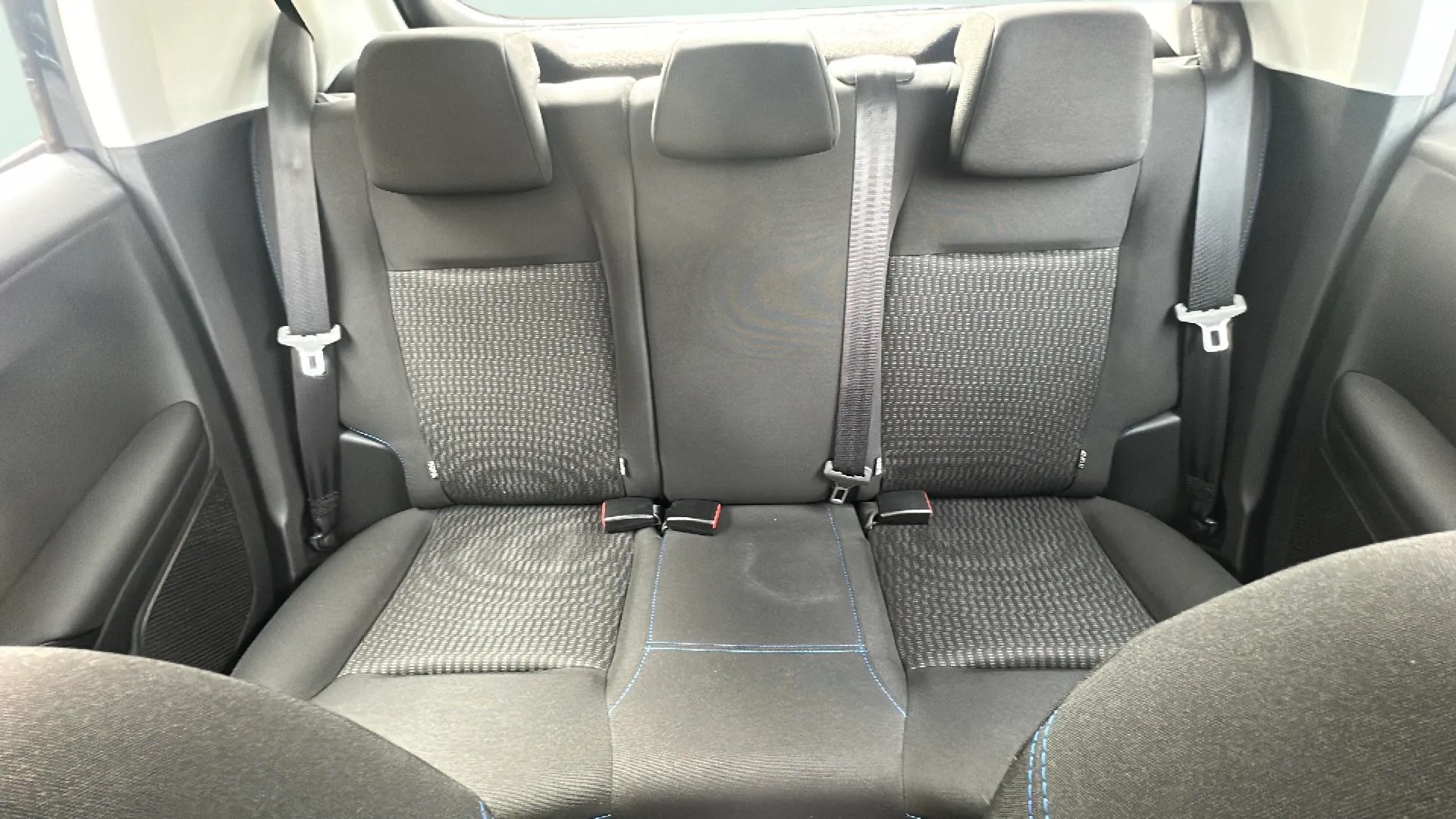 Peugeot 208 Signature 1.2L PureTech - foto 15