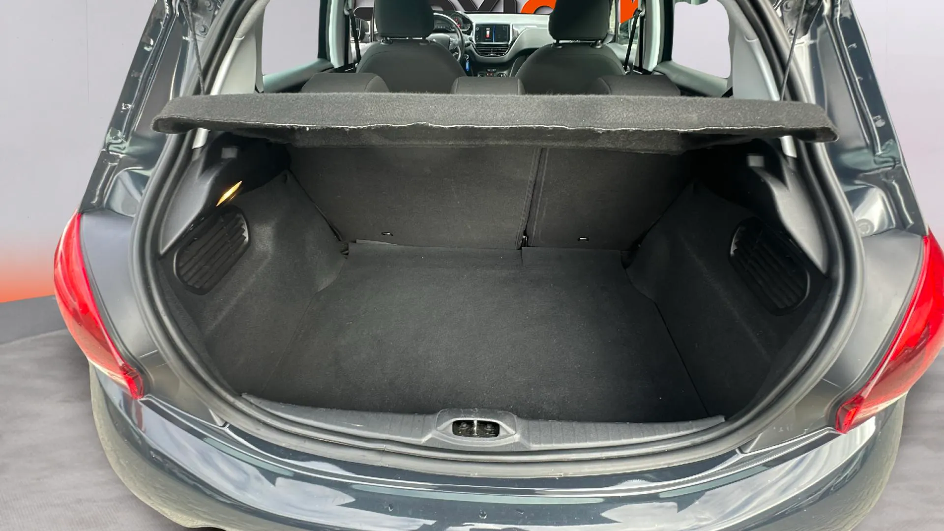 Peugeot 208 Signature 1.2L PureTech - foto 9