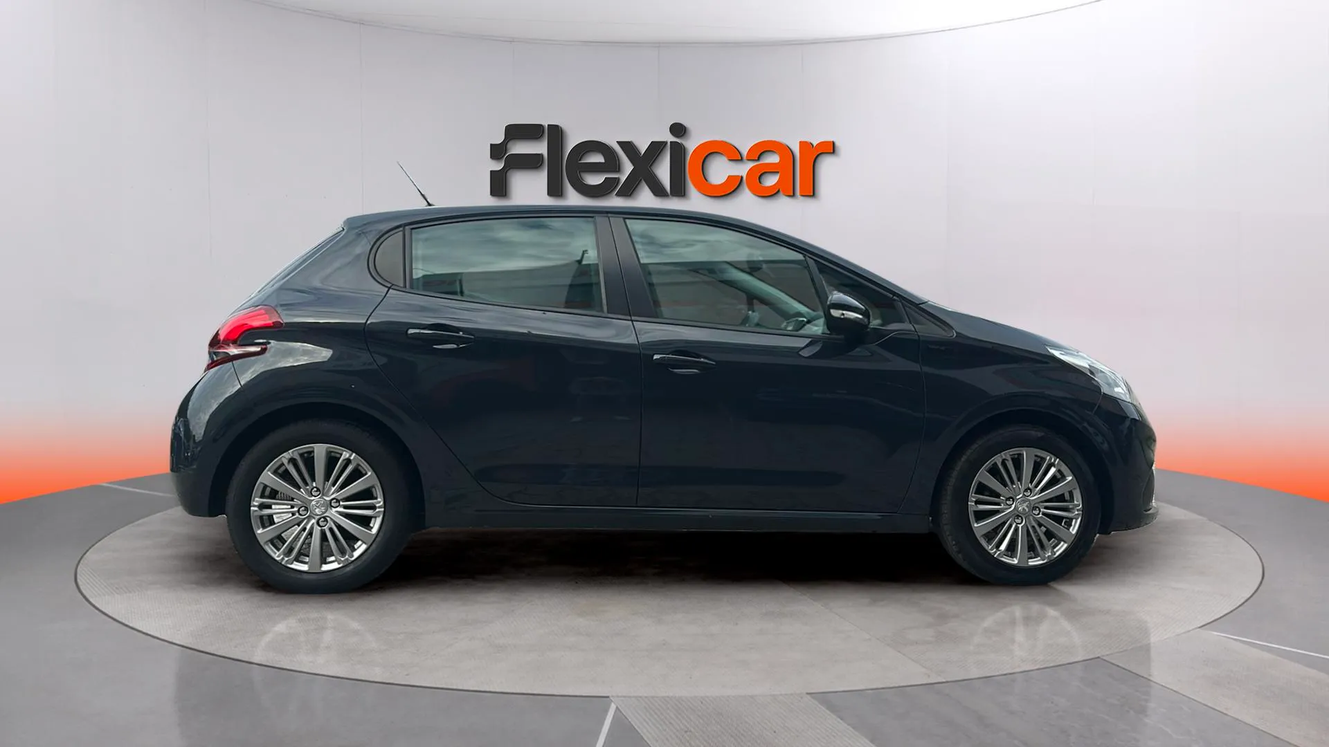 Peugeot 208 Signature 1.2L PureTech - foto 8