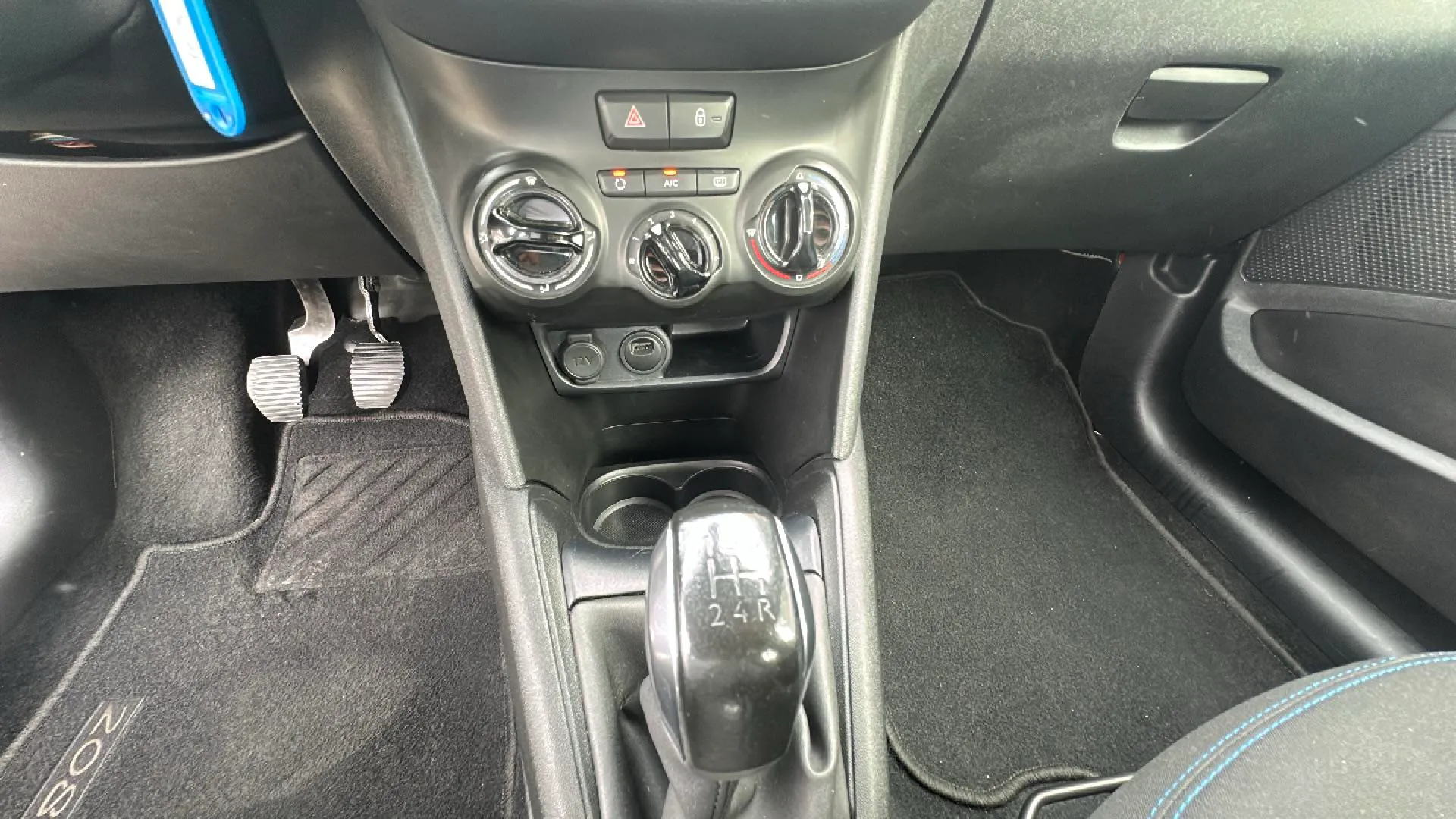 Peugeot 208 Signature 1.2L PureTech - foto 20