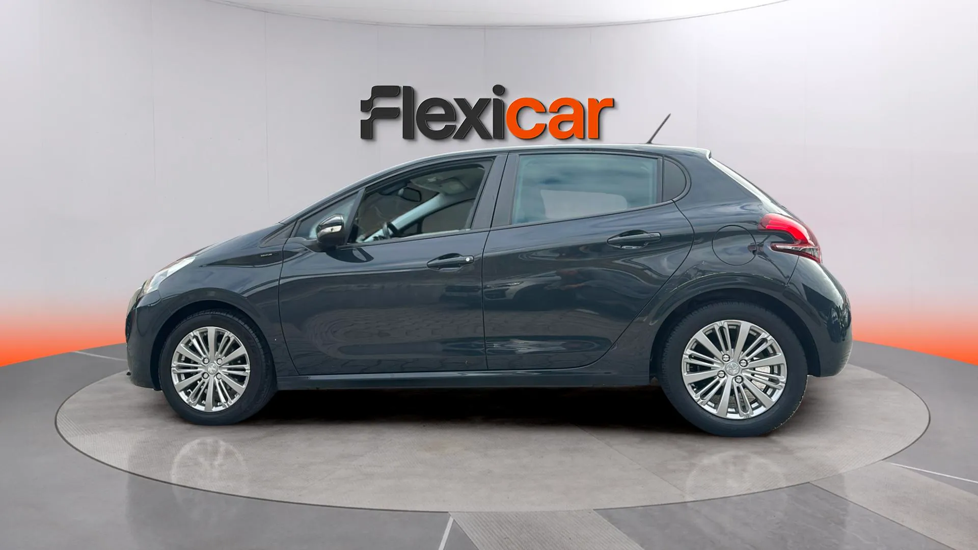 Peugeot 208 Signature 1.2L PureTech - foto 4