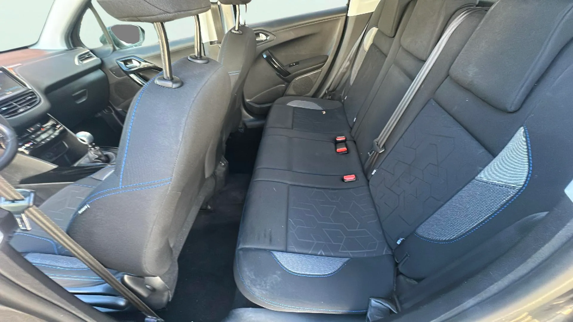 Peugeot 2008 Signature 1.2 PureTech - foto 14