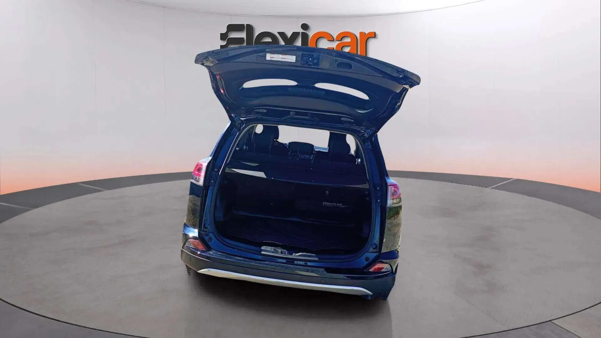 Toyota RAV4 2.5l hybrid 2WD Advance - foto 18