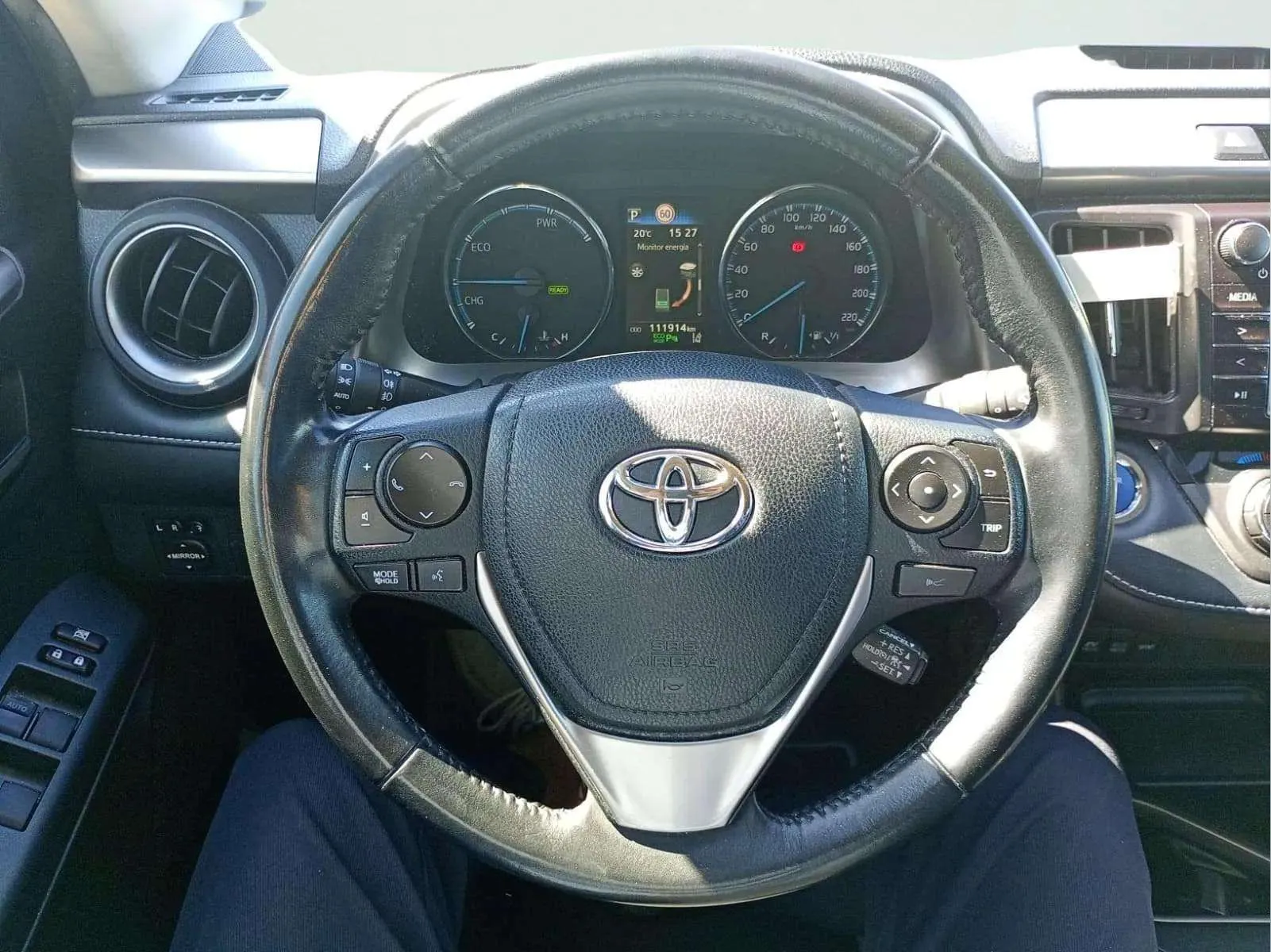 Toyota RAV4 2.5l hybrid 2WD Advance - foto 11