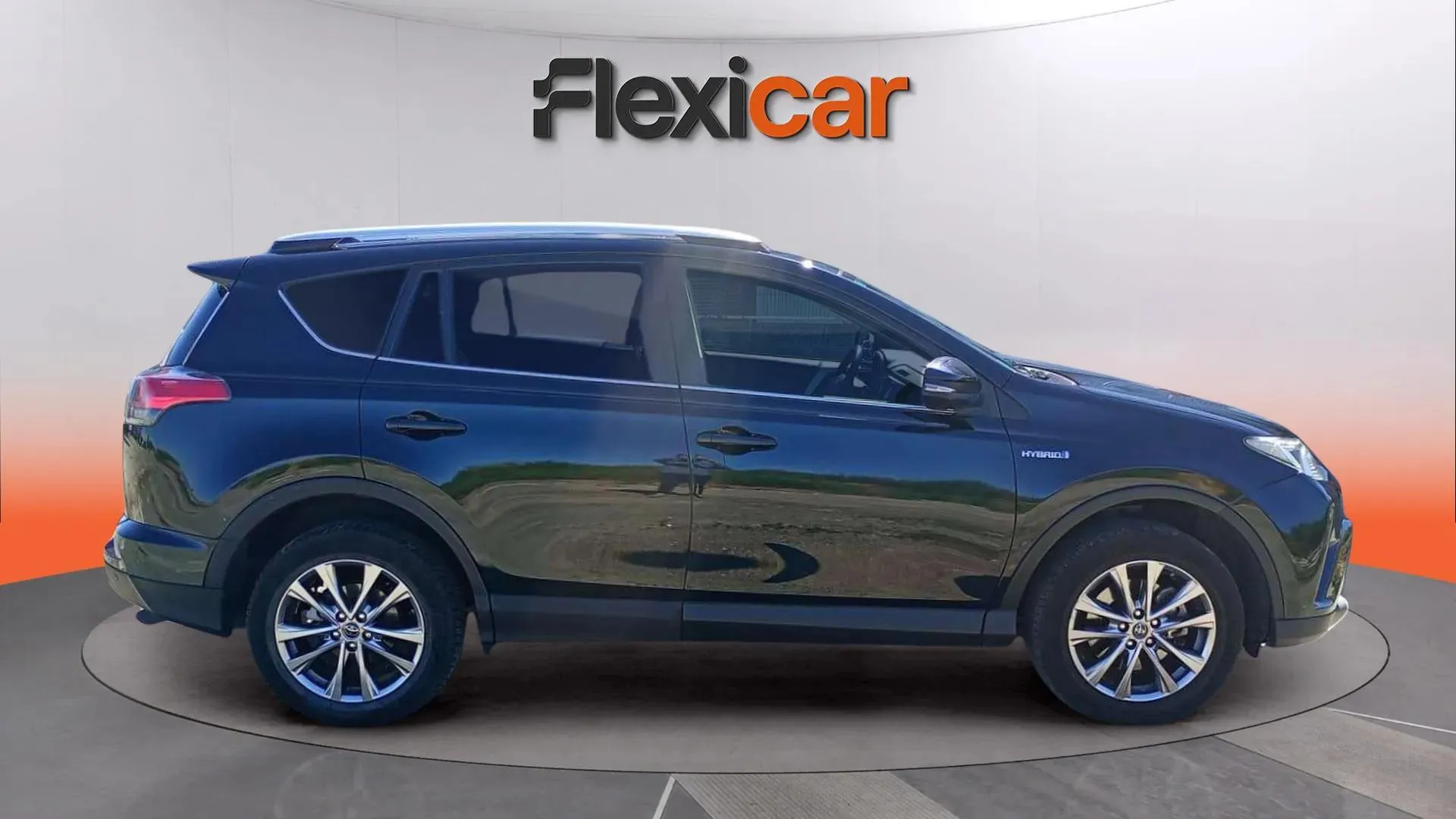 Toyota RAV4 2.5l hybrid 2WD Advance - foto 2