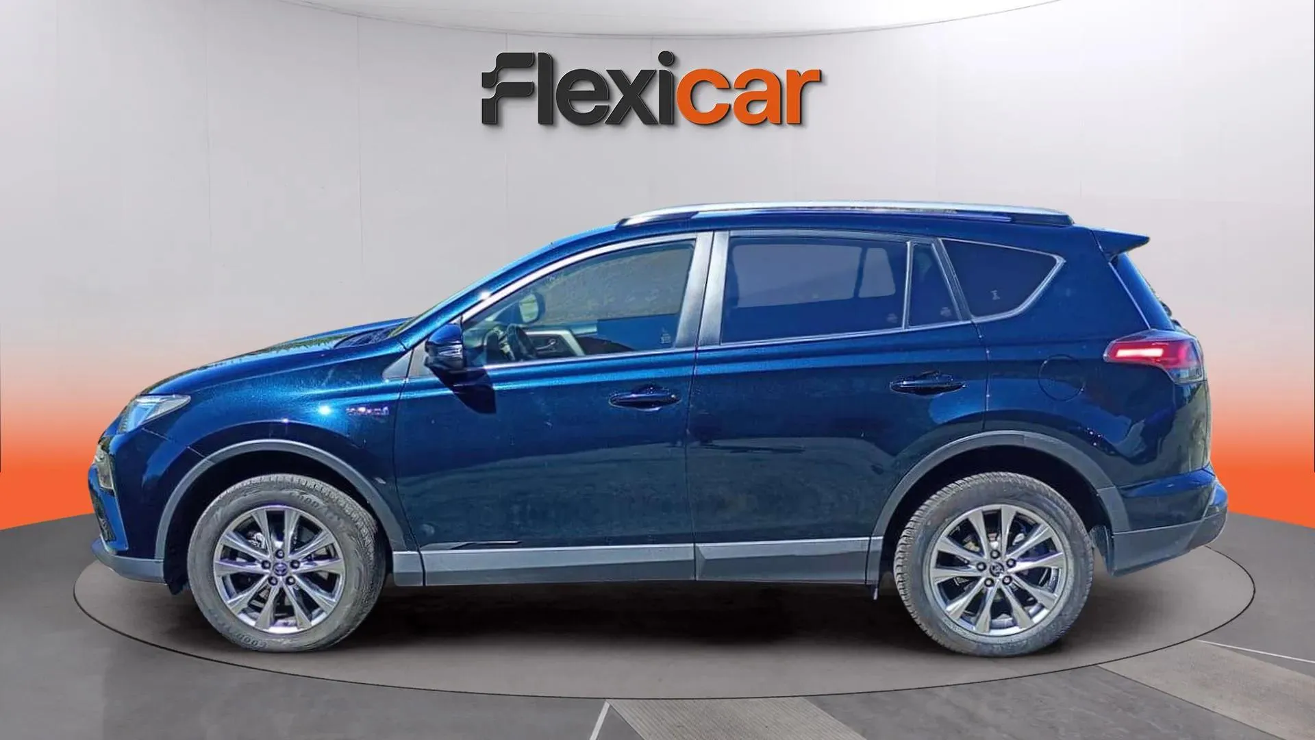 Toyota RAV4 2.5l hybrid 2WD Advance - foto 6