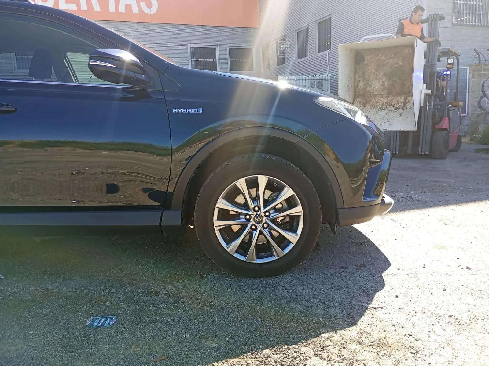 Toyota RAV4 2.5l hybrid 2WD Advance - foto 19