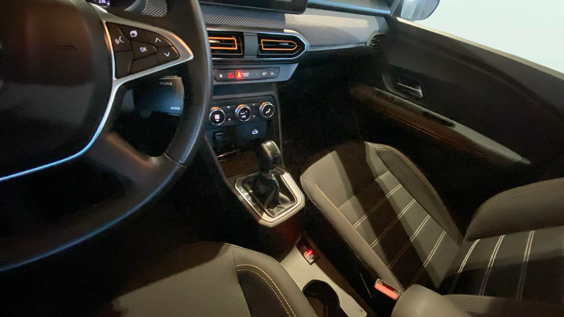 Dacia Sandero Stepway Expression TCe CVT - foto 30