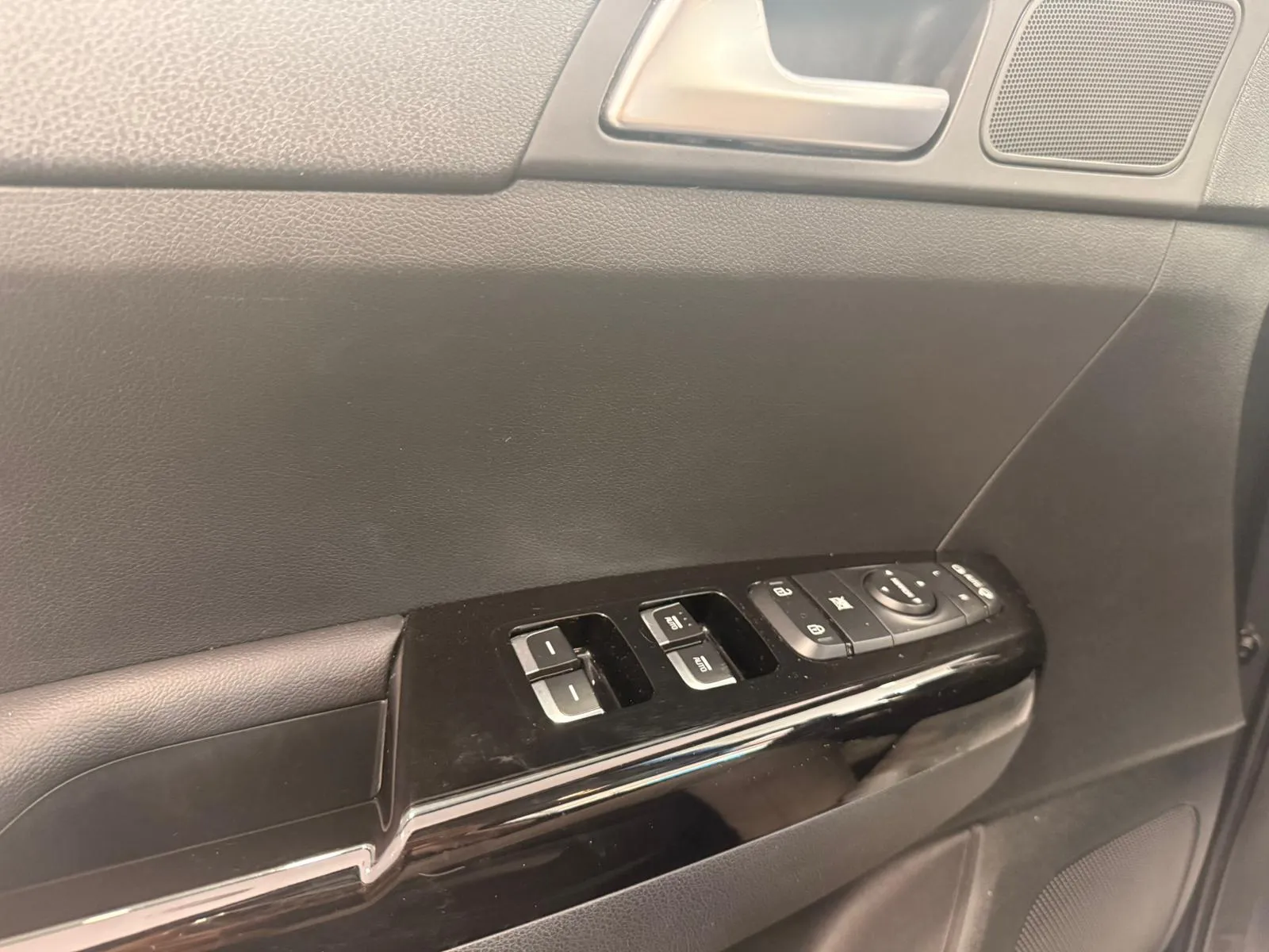 Kia Sportage 1.6 GDi Black Edition 4x2 - foto 22