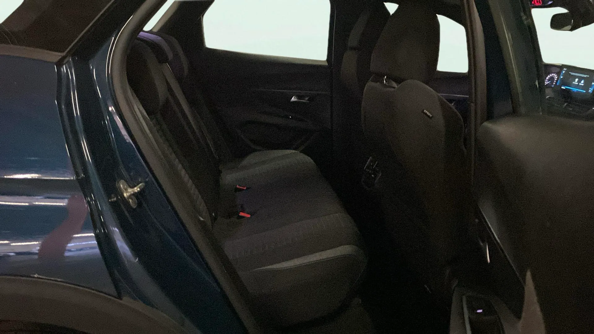 Peugeot 3008 1.5 BlueHDi Active Pack EAT8 - foto 29