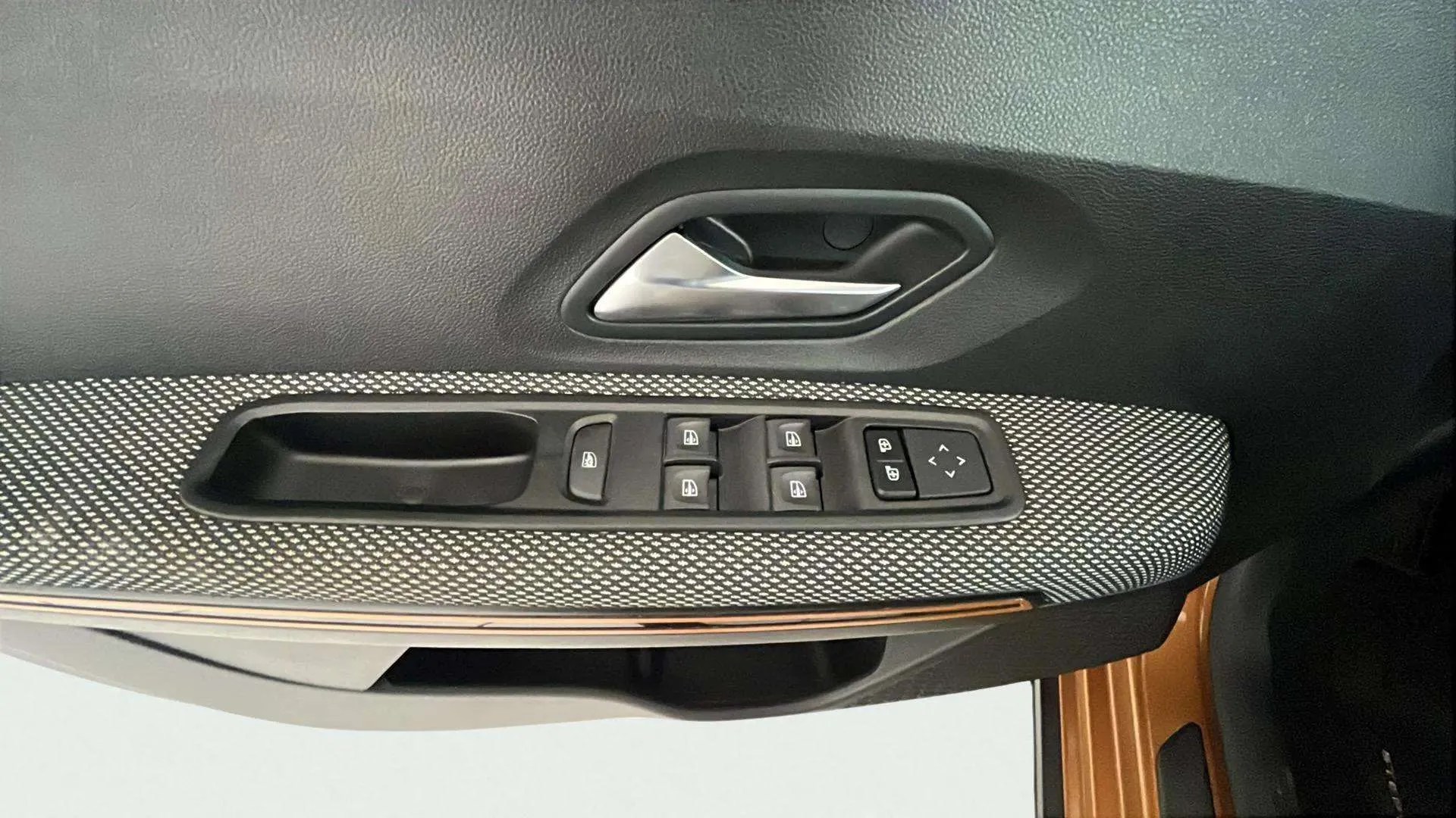Dacia Sandero Stepway Essential TCe (90V) - foto 21