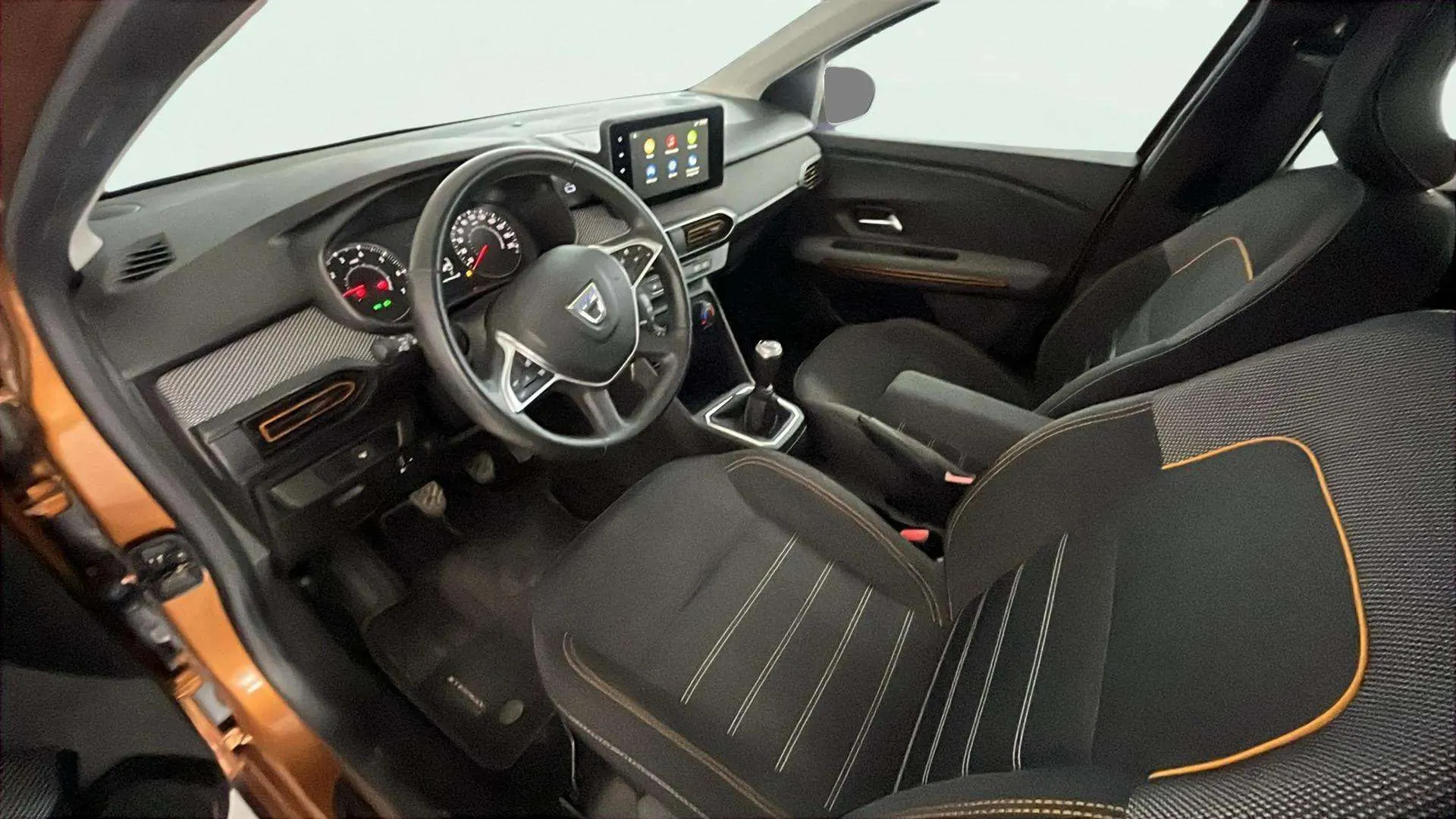 Dacia Sandero Stepway Essential TCe (90V) - foto 9