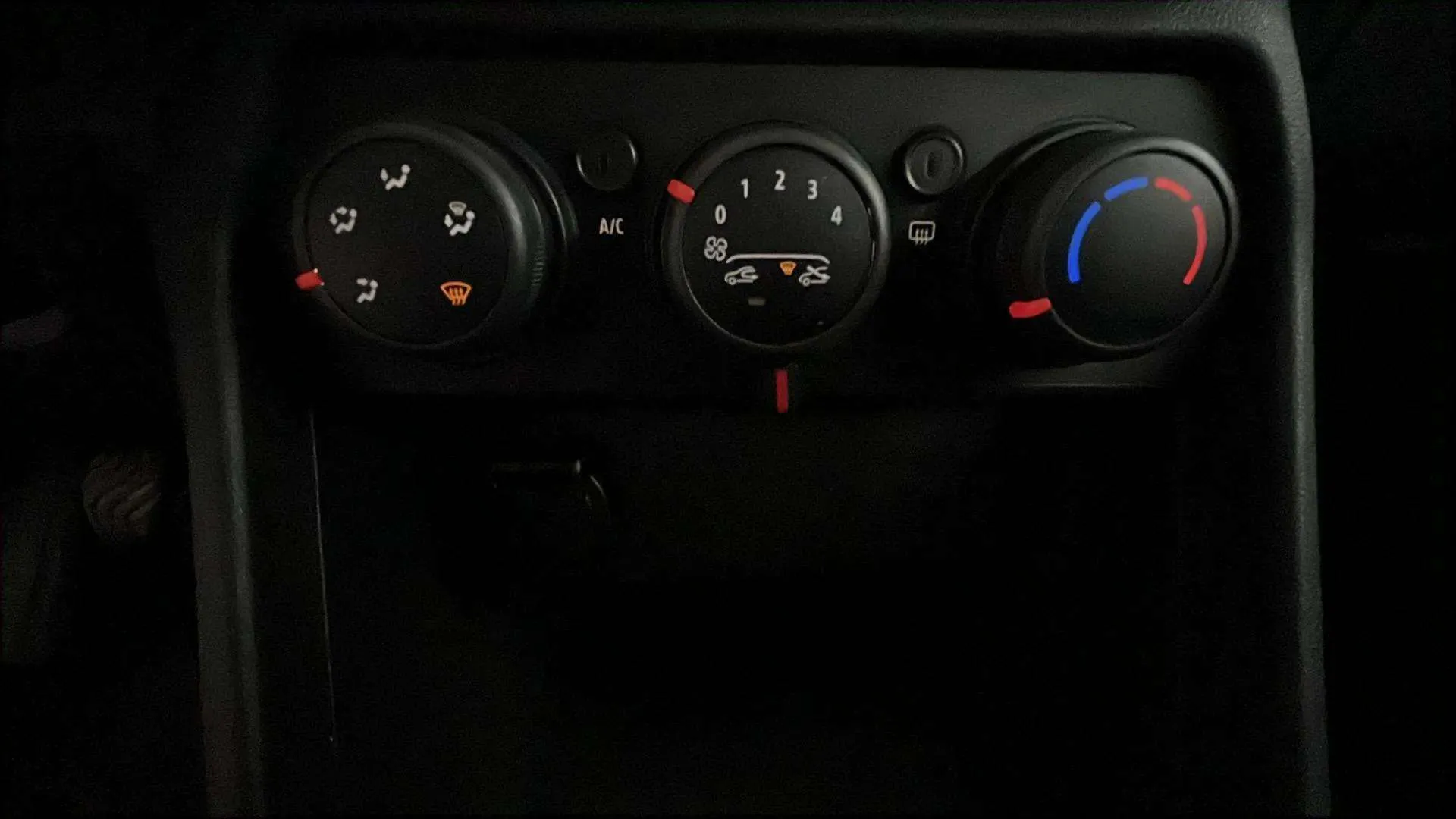 Dacia Sandero Stepway Essential TCe (90V) - foto 26