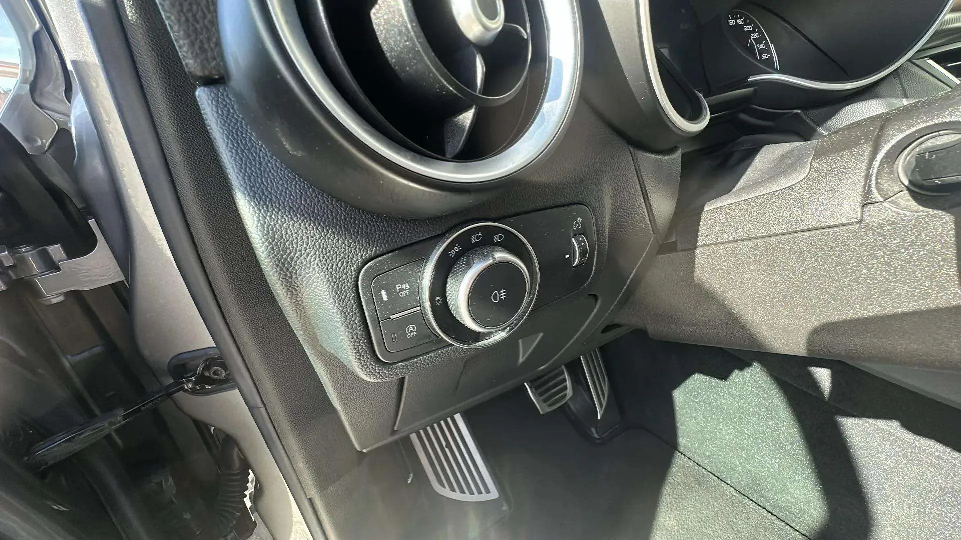 Alfa Romeo Stelvio 2.0 Gasolina Executive AWD - foto 17