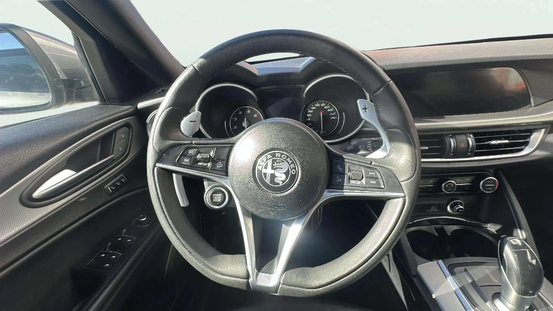 Alfa Romeo Stelvio 2.0 Gasolina Executive AWD - foto 11