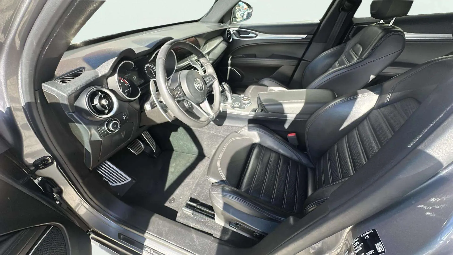 Alfa Romeo Stelvio 2.0 Gasolina Executive AWD - foto 13