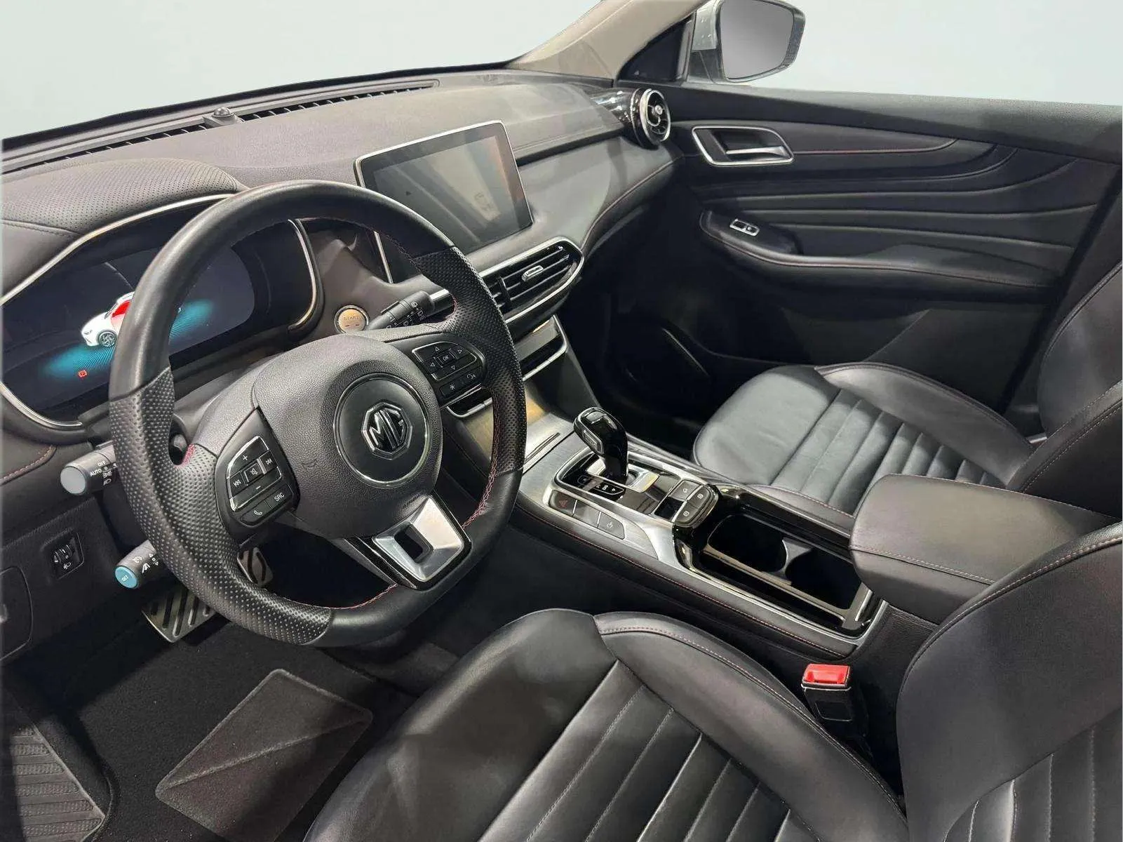 MG HS 1.5T Luxury DCT - foto 11